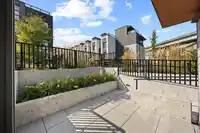 611 6085 IRMIN STREET - thumbnail 14