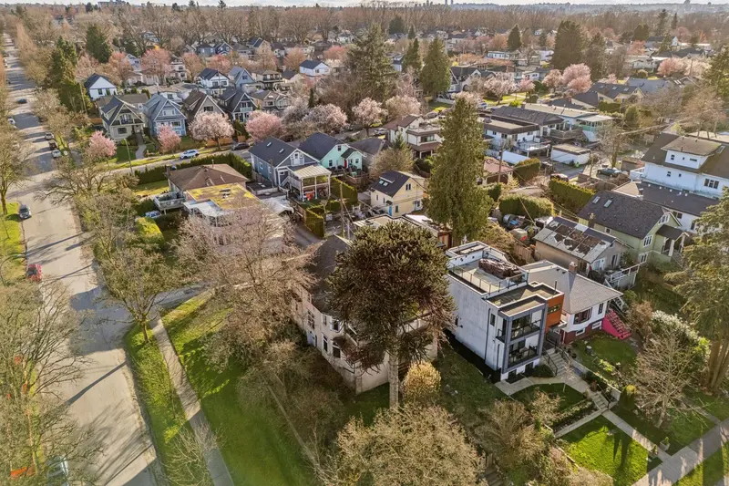 2798 YALE STREET - photo 2 of 19