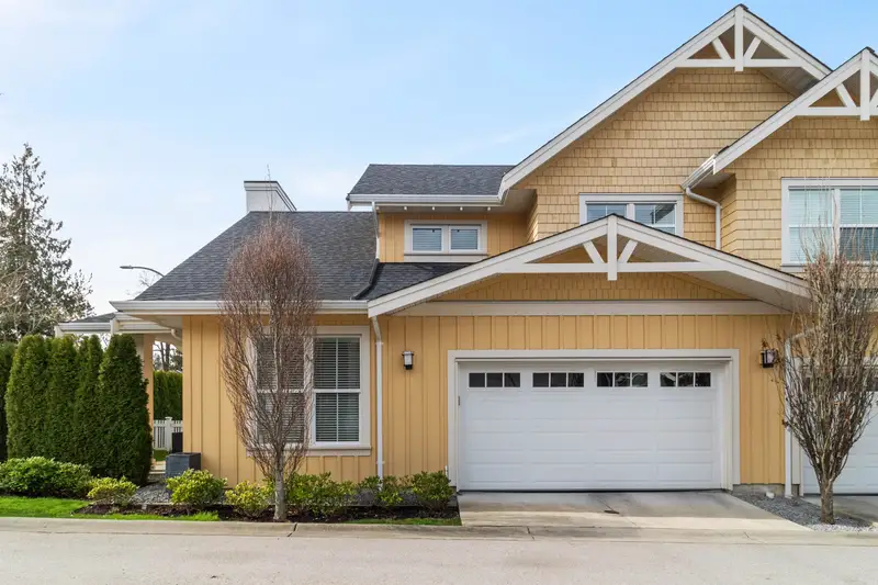 48 22057 49 AVENUE - photo 1 of 25