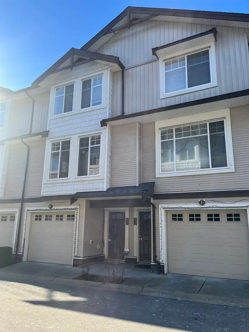 63 7156 144 STREET - photo 2 of 23