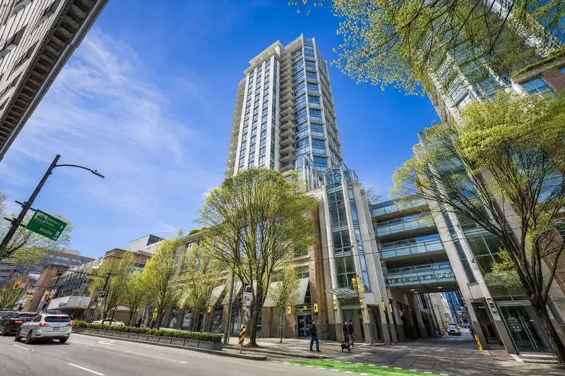 1901 565 SMITHE STREET - photo 1 of 16