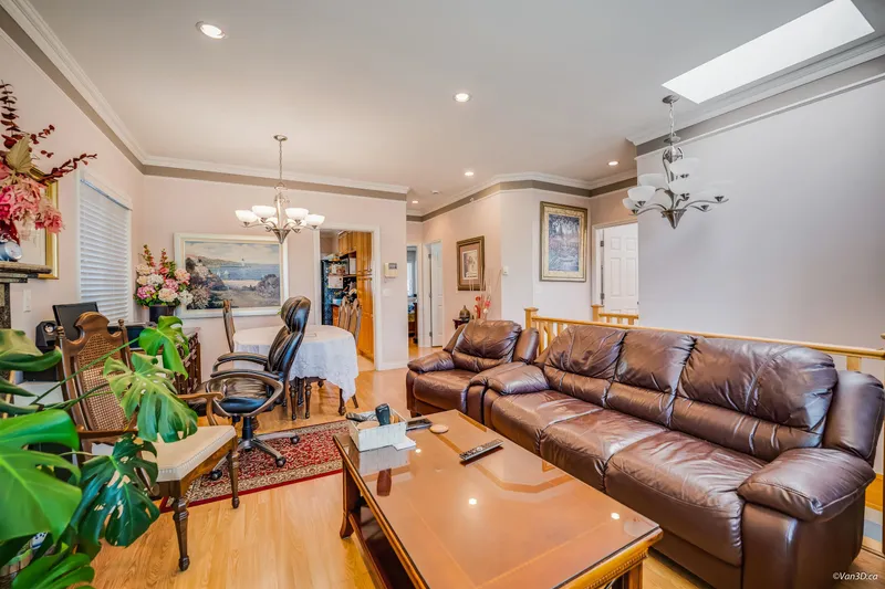 3021 E 29TH AVENUE - photo 4 of 25