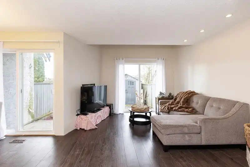 26876 32 AVENUE AVENUE - photo 4 of 26