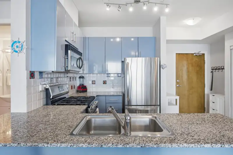 1904 188 E ESPLANADE STREET - photo 4 of 33