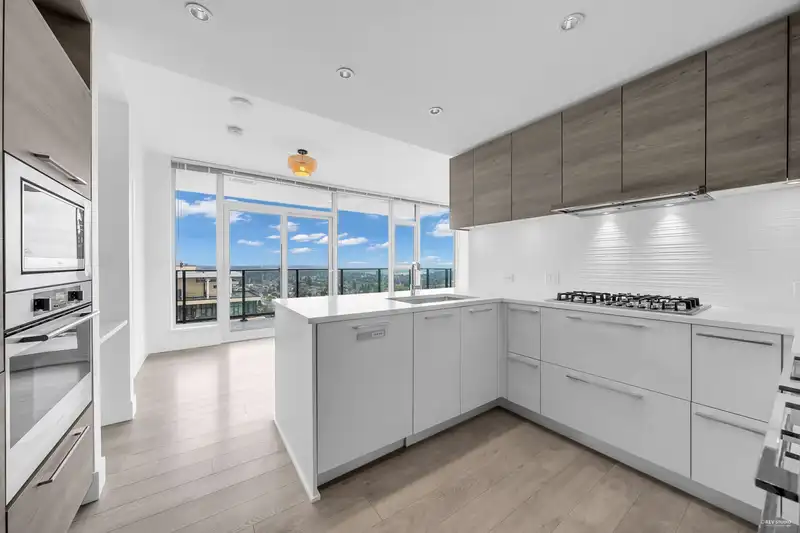 3205 7358 EDMONDS STREET - photo 1 of 37