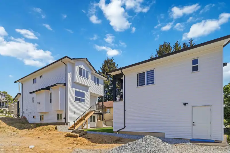 32866 3RD AVENUE - photo 2 of 27