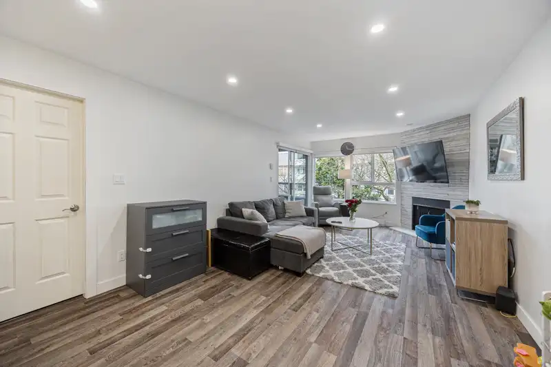 205 7465 SANDBORNE AVENUE - photo 4 of 31