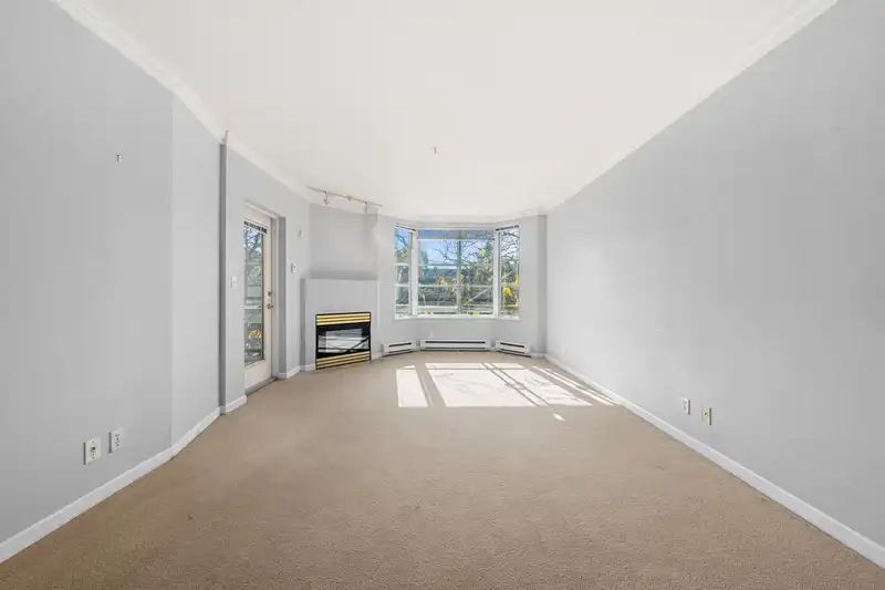 307 1688 CYPRESS STREET - photo 3 of 34