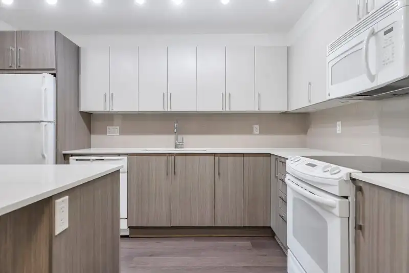 212 8695 160 STREET - photo 4 of 38