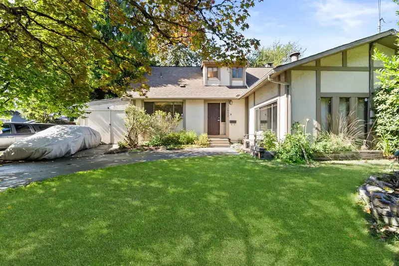 10338 JOHNSON WYND - photo 1 of 40