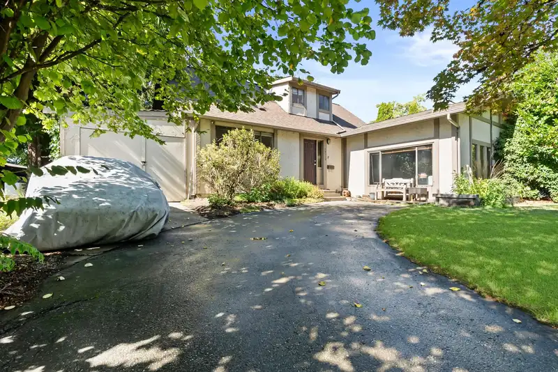 10338 JOHNSON WYND - photo 2 of 40