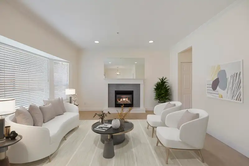 2229 OXFORD STREET - photo 3 of 40