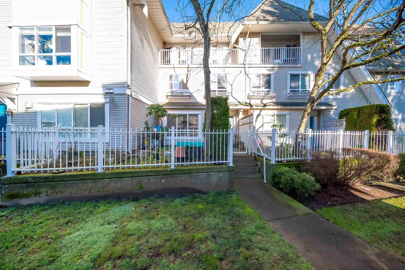 54 6577 SOUTHOAKS CRESCENT - photo 4 of 25