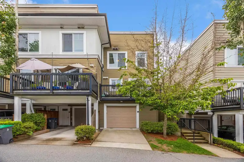 9 15833 26TH AVENUE - photo 1 of 20
