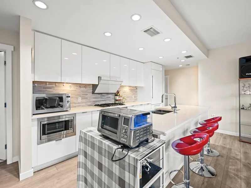 102 9213 ODLIN ROAD - photo 4 of 25