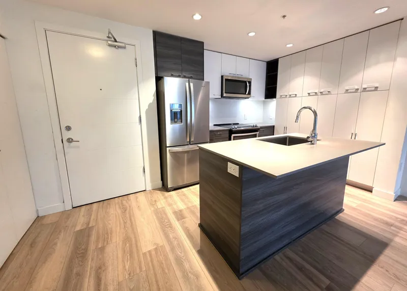 104 10581 140 STREET - photo 3 of 25