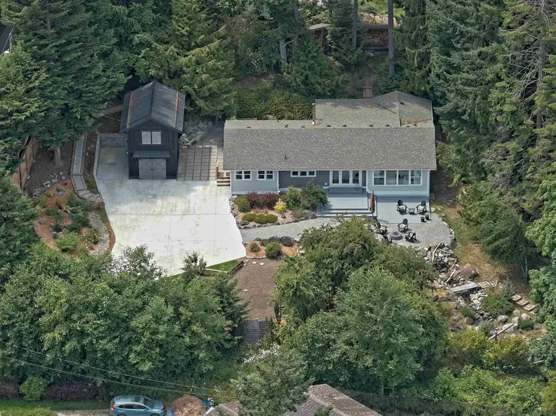 118 DOUGLAS ROAD - photo 2 of 25