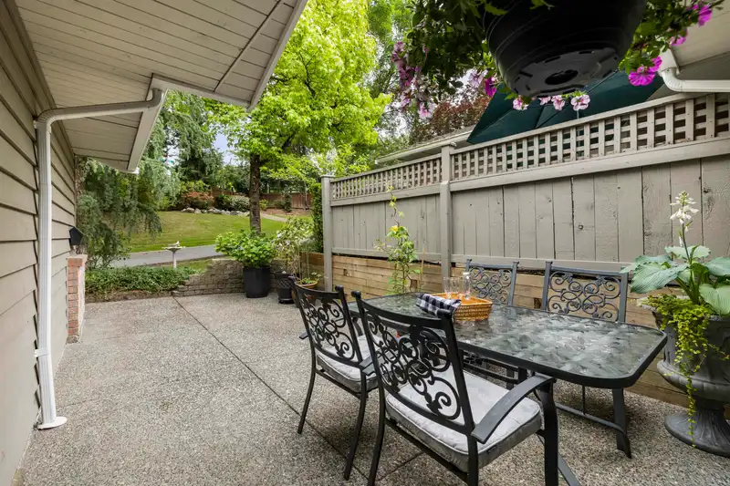 45 21848 50TH AVENUE - photo 3 of 34