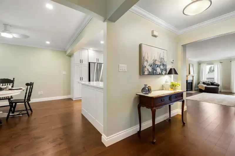 45 21848 50TH AVENUE - photo 4 of 34
