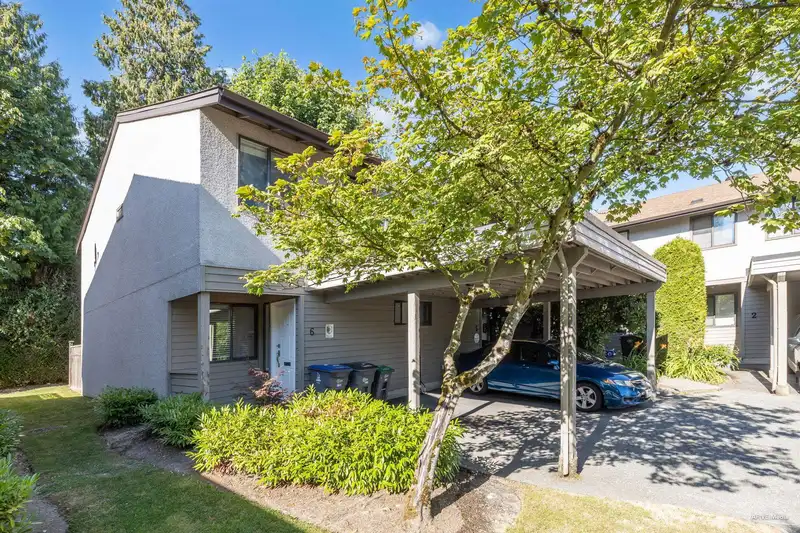 6 9955 140 STREET - photo 1 of 22