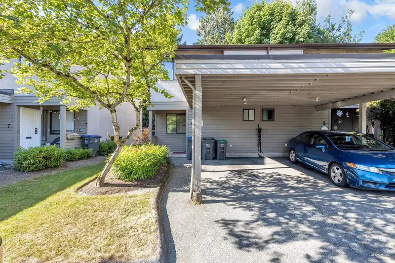 6 9955 140 STREET - photo 2 of 22