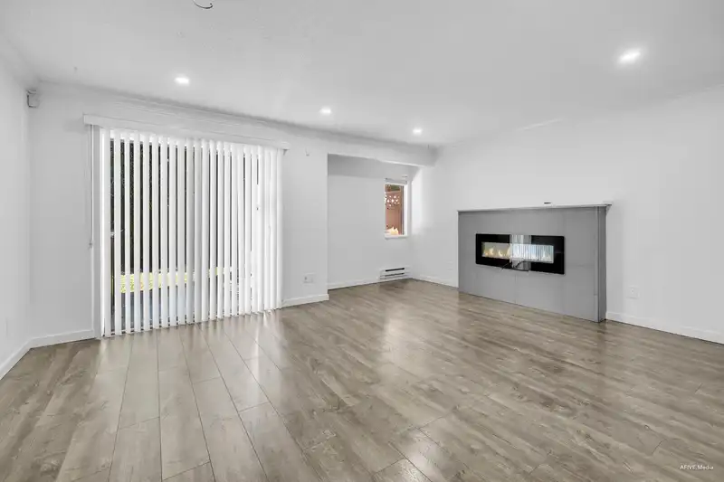 6 9955 140 STREET - photo 4 of 22