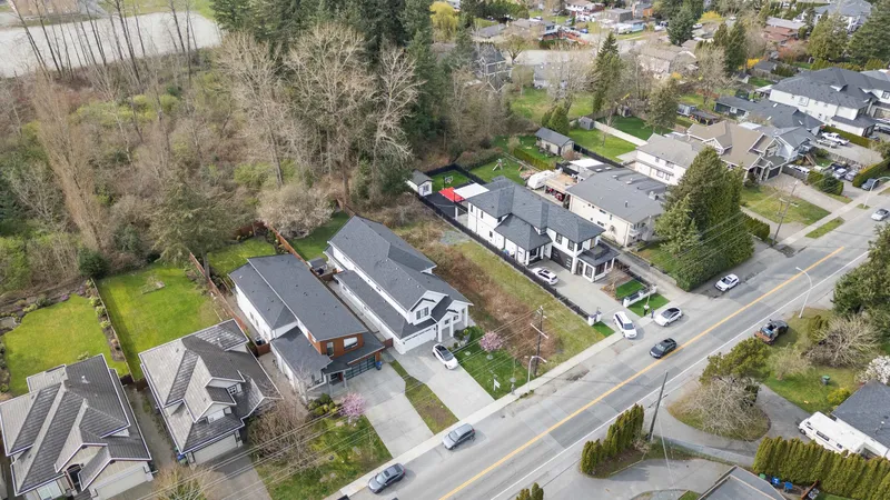 2083 156 STREET - photo 2 of 24