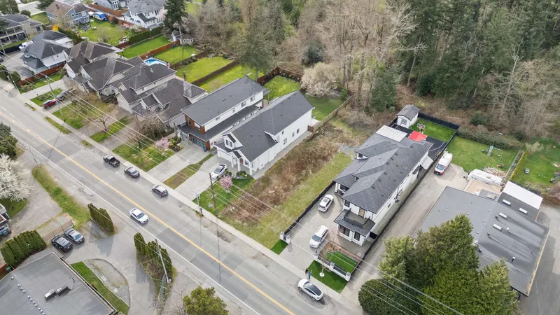 2083 156 STREET - photo 4 of 24