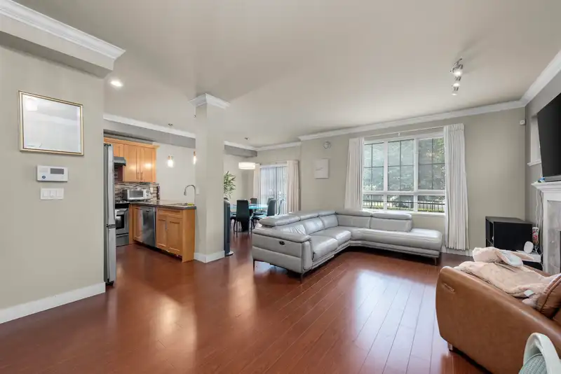 3 9688 KEEFER AVENUE - photo 3 of 33