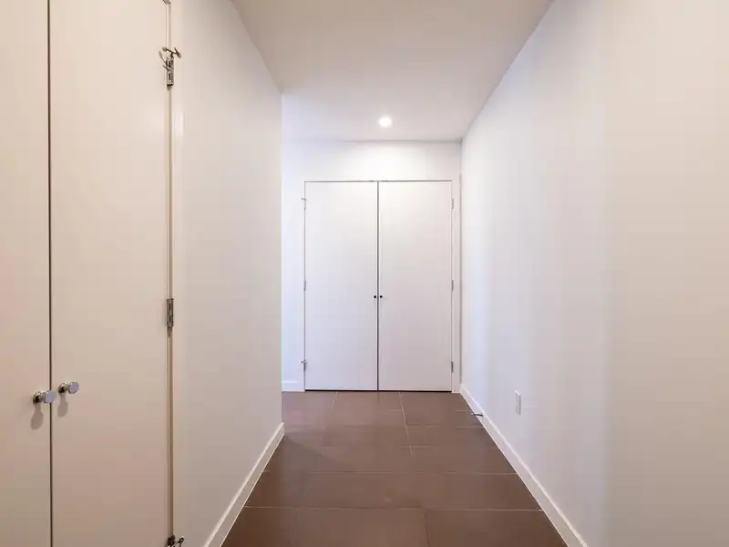 1005 2982 BURLINGTON DRIVE - photo 4 of 21