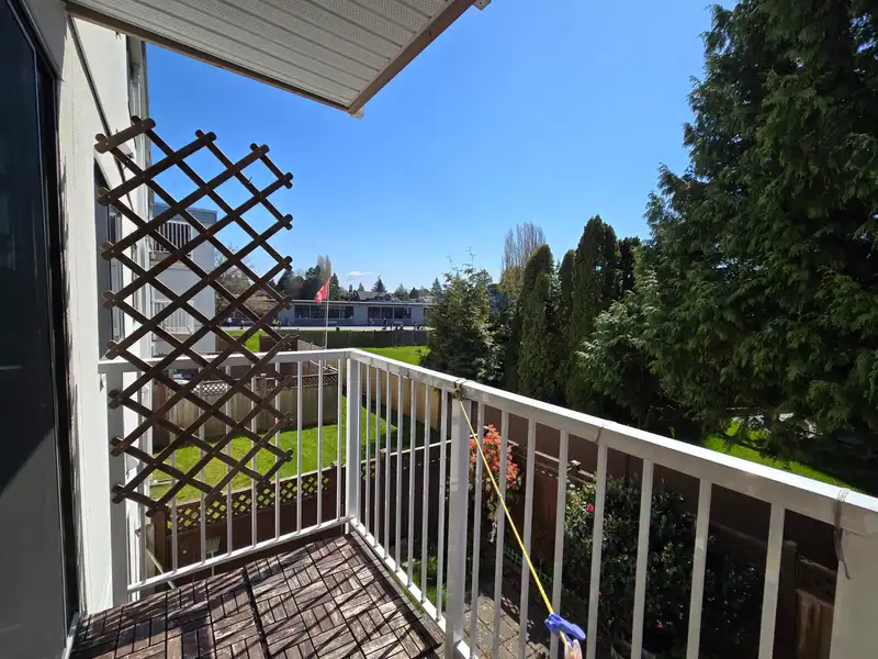 207 7240 LINDSAY ROAD - photo 1 of 9