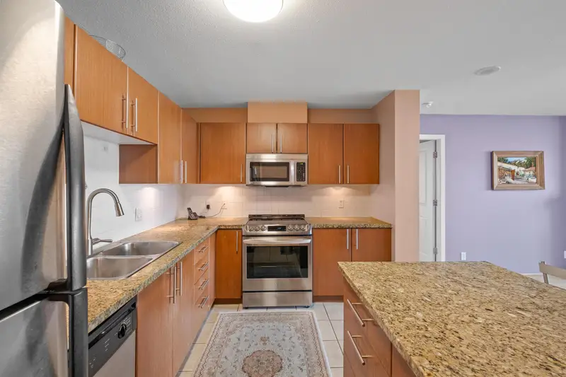 705 2088 MADISON AVENUE - photo 3 of 17