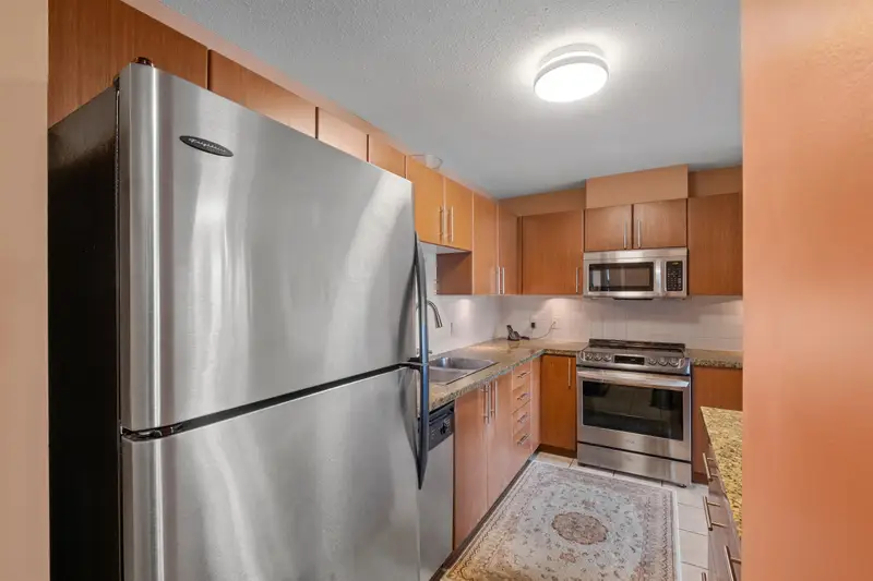 705 2088 MADISON AVENUE - photo 4 of 17