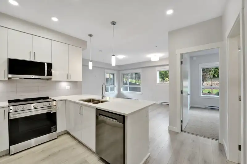 406 33886 PINE STREET - photo 4 of 32