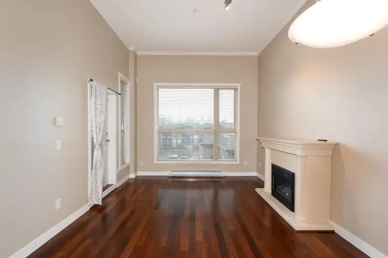 412 2627 SHAUGHNESSY STREET - photo 4 of 40