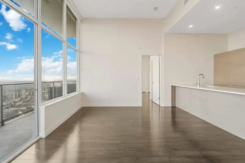 4105 6383 MCKAY AVENUE - photo 3 of 31