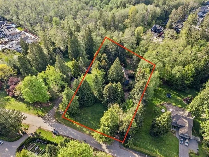 16651 NORTHVIEW CRESCENT - photo 1 of 11