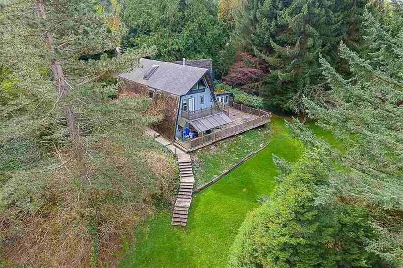 16651 NORTHVIEW CRESCENT - photo 2 of 11