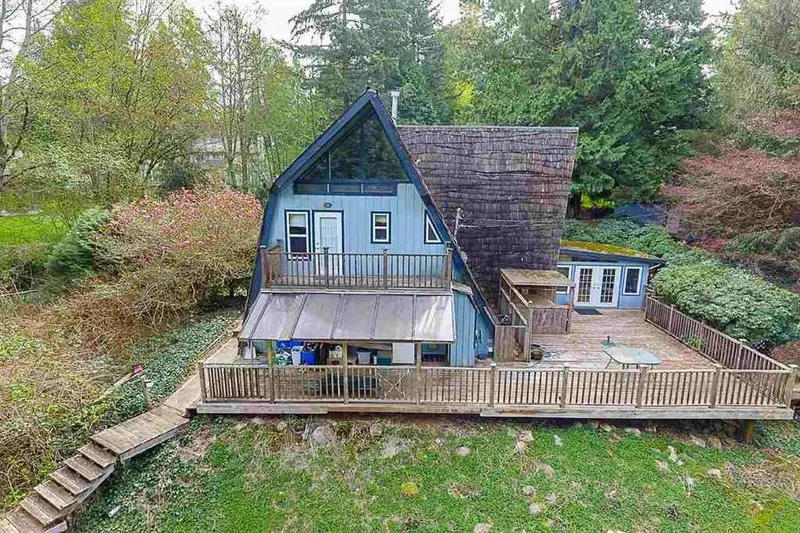 16651 NORTHVIEW CRESCENT - photo 3 of 11