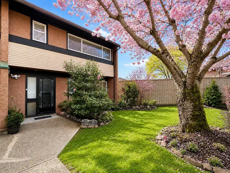 27 10011 SWINTON CRESCENT - photo 1 of 21