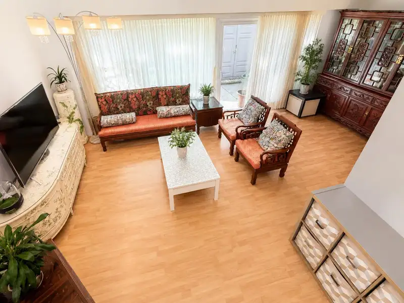 27 10011 SWINTON CRESCENT - photo 3 of 21