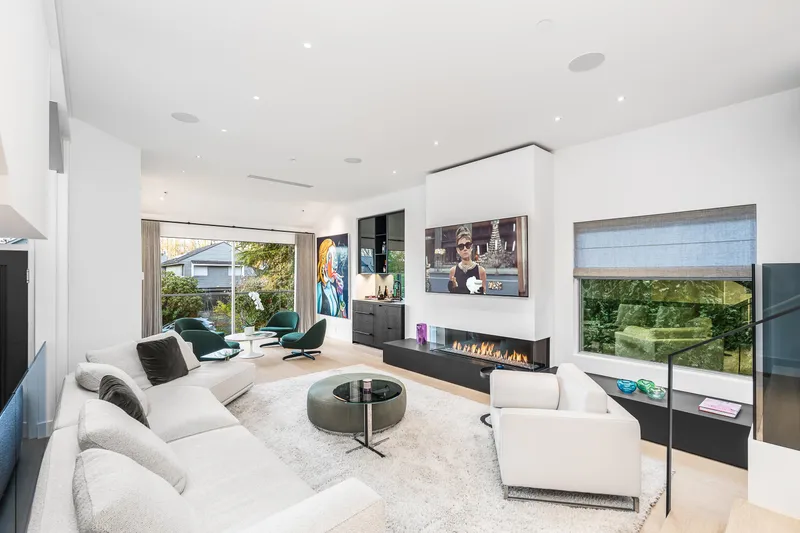 4416 W 1ST AVENUE - photo 2 of 25