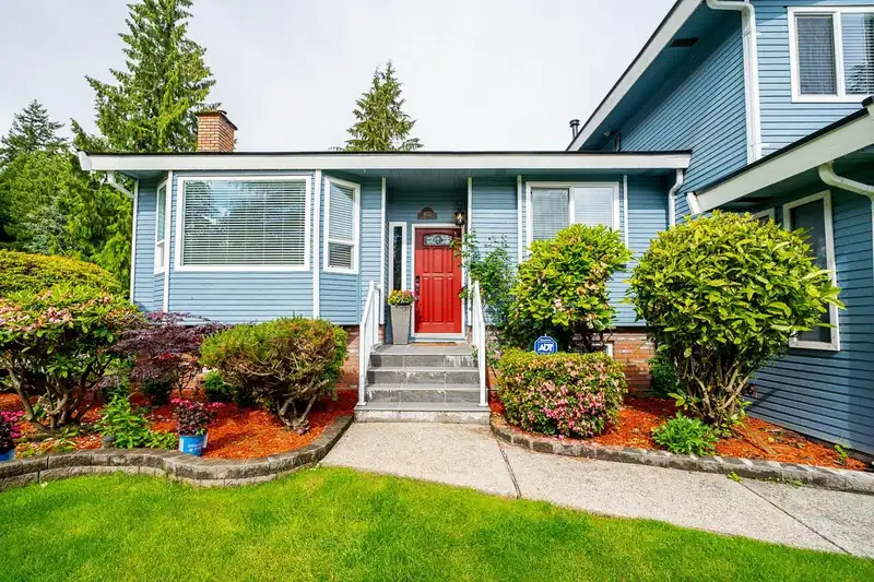 11775 CHATEAU WYND - photo 4 of 40