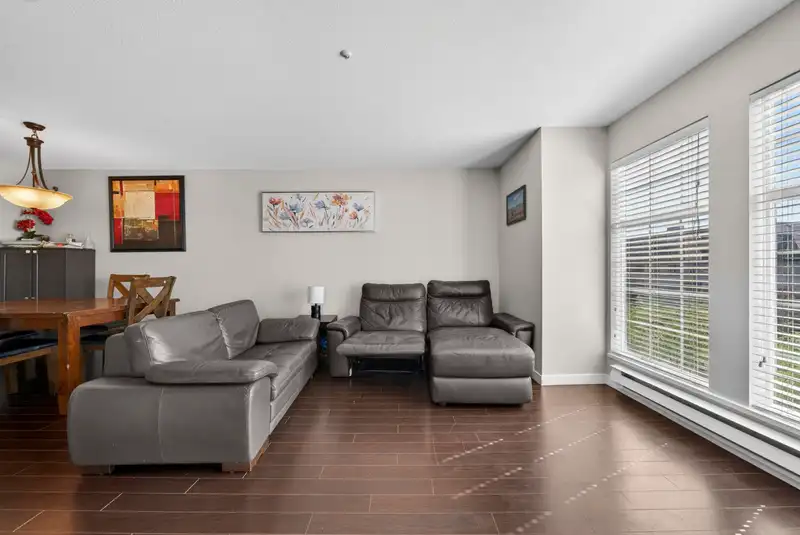 312 1655 GRANT AVENUE - photo 4 of 21