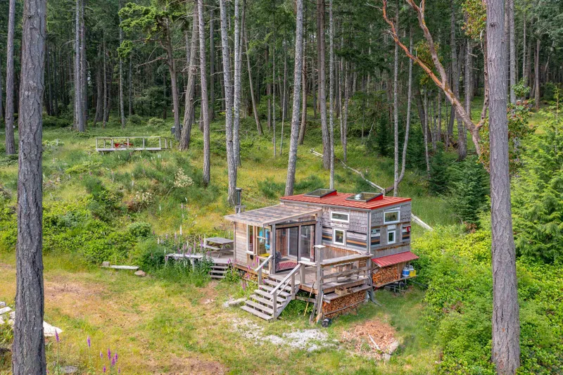 1-861 E BLUFF ROAD - photo 1 of 25