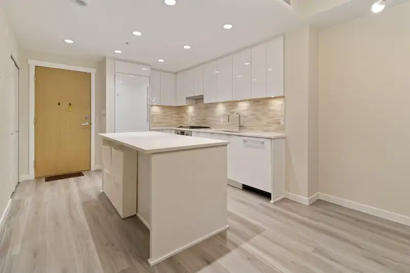 122 9233 ODLIN ROAD - photo 2 of 19