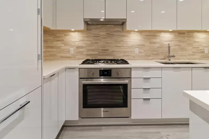 122 9233 ODLIN ROAD - photo 3 of 19