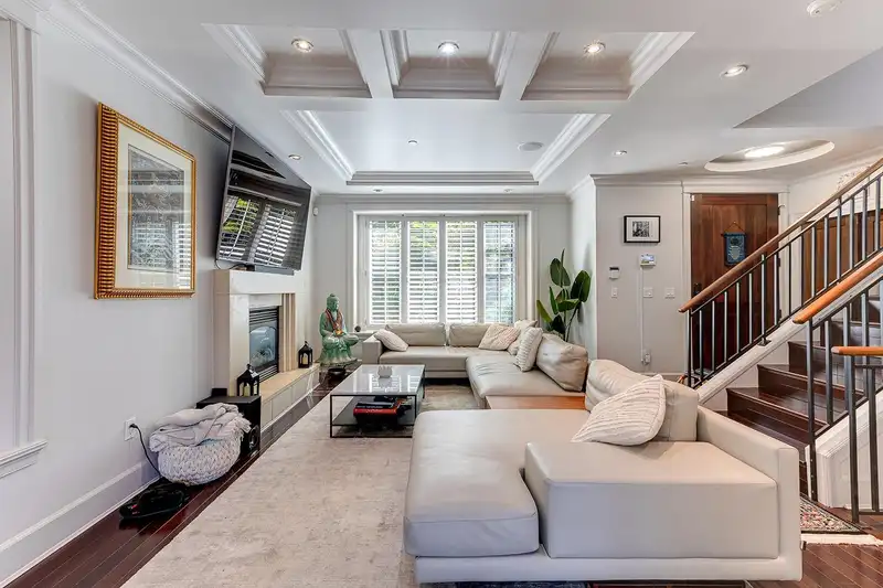 4459 W 5TH AVENUE - photo 4 of 40