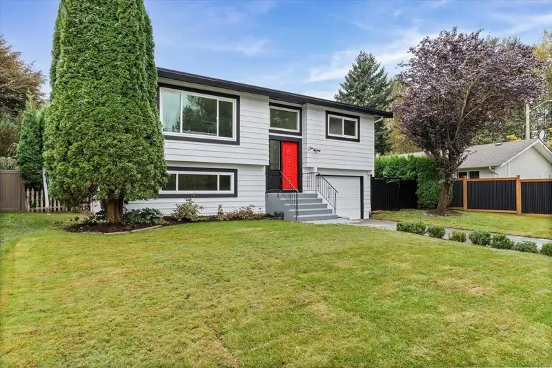 45146 TRUTCH AVENUE - photo 2 of 38