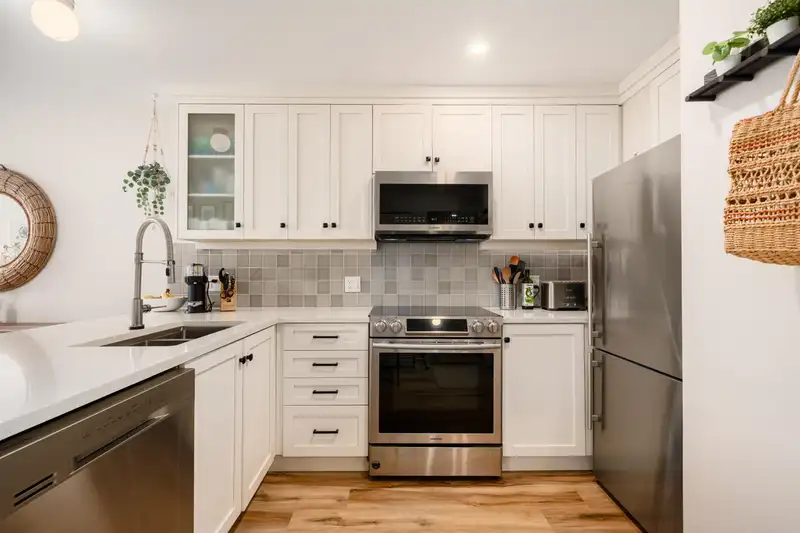 302 2333 ETON STREET - photo 1 of 22